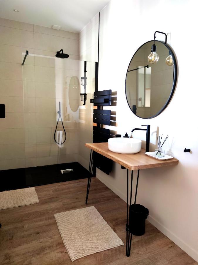 La Douce Halte - Gites Avec Spa Ou Sauna Saint-Ouen-Des-Toits 外观 照片