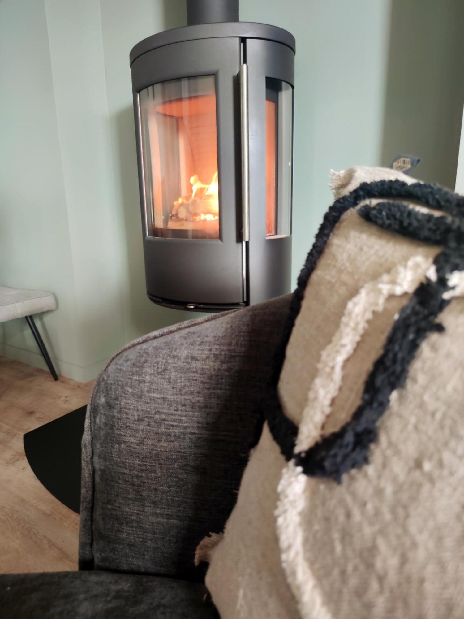 La Douce Halte - Gites Avec Spa Ou Sauna Saint-Ouen-Des-Toits 外观 照片