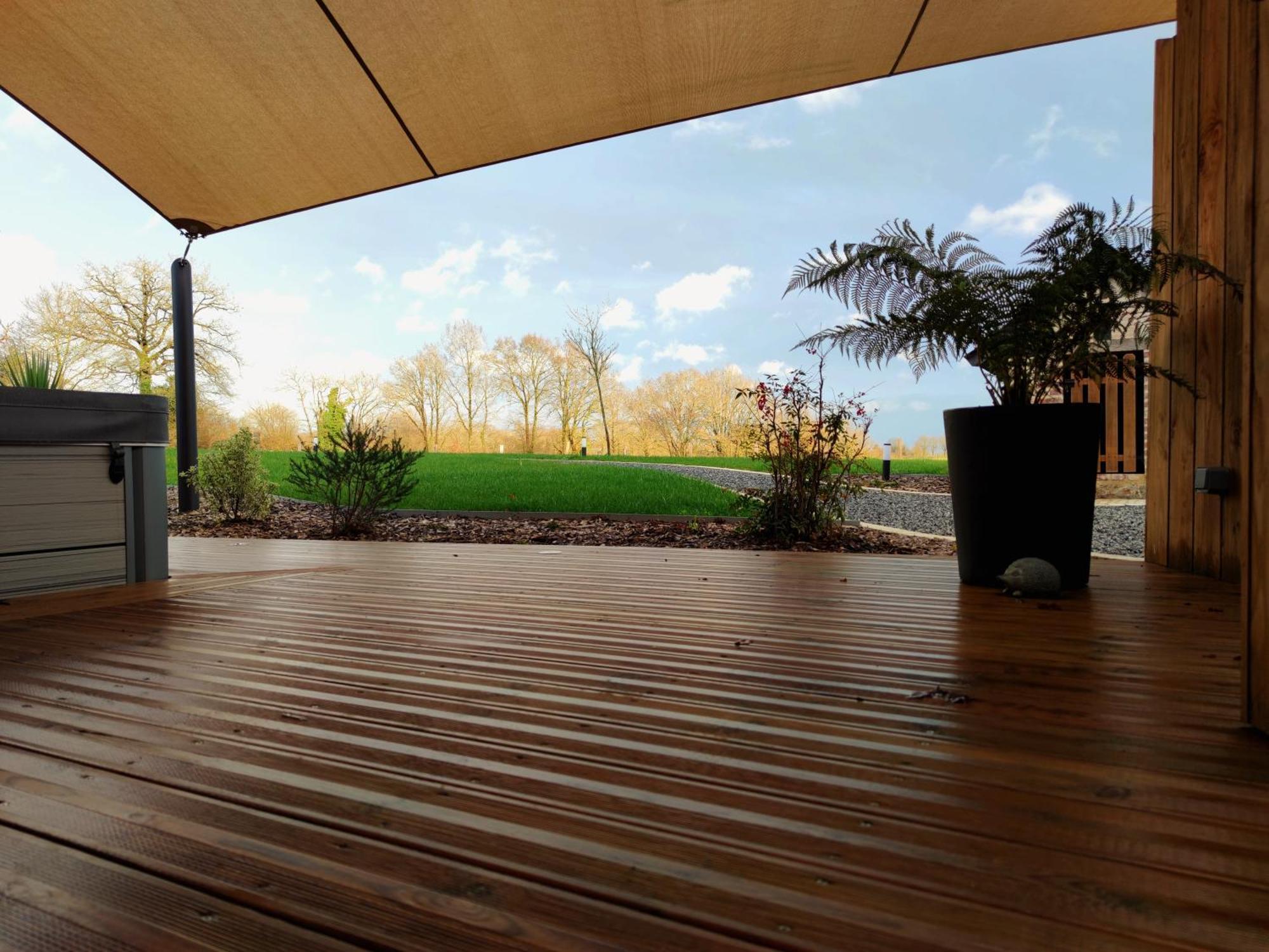 La Douce Halte - Gites Avec Spa Ou Sauna Saint-Ouen-Des-Toits 外观 照片